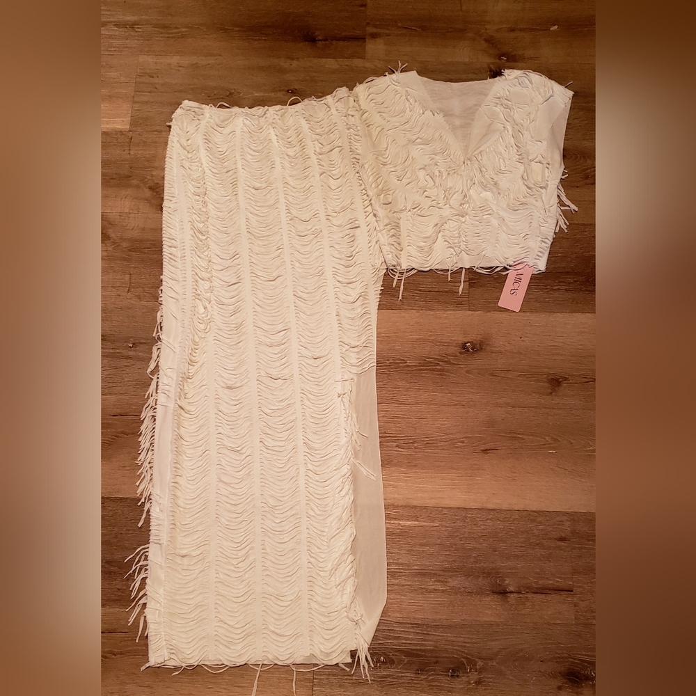 MICAS WHITE 2 PIECE SKIRT SET SZ MEDIUM NWT